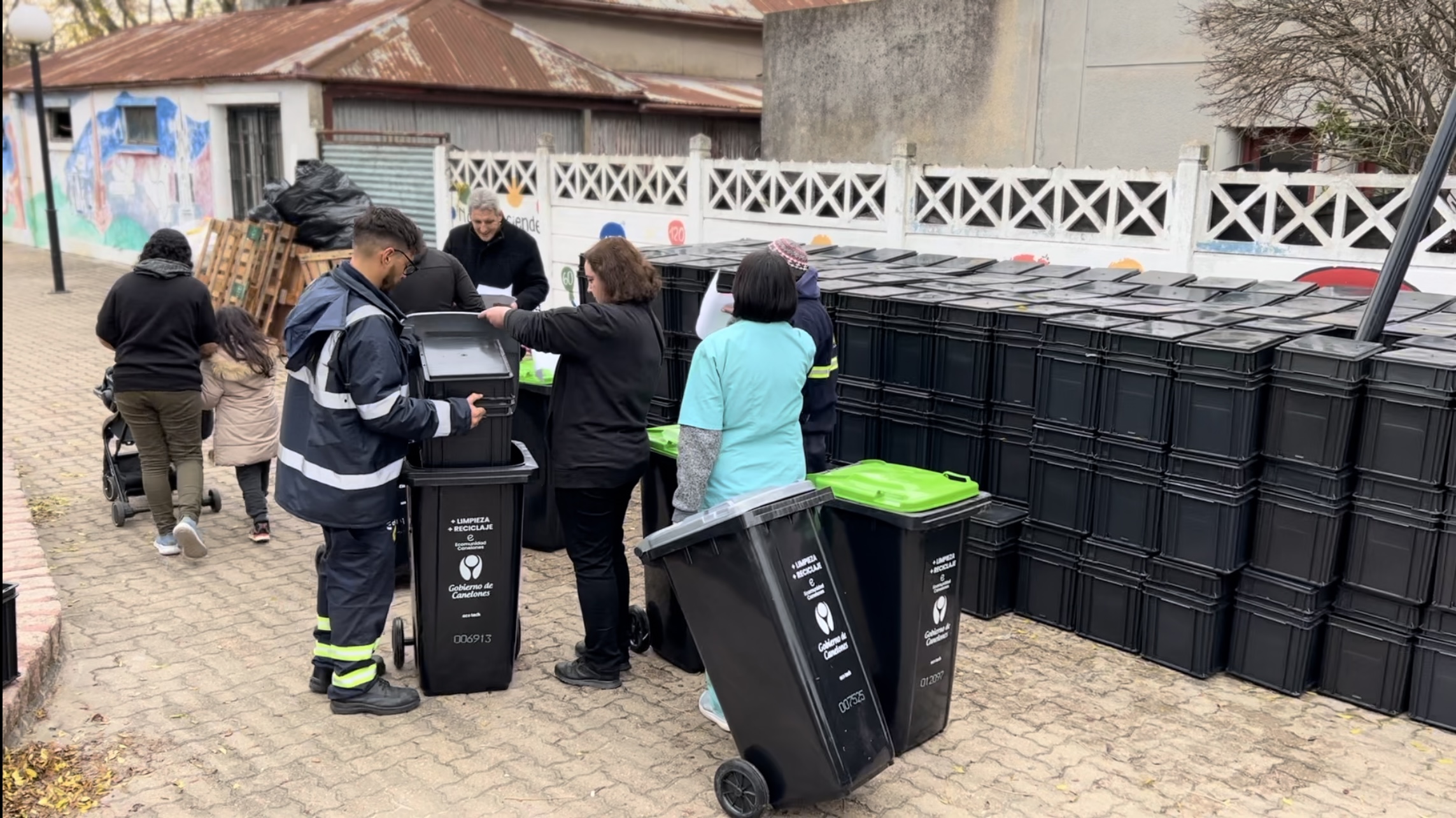 Hogares Sustentables en La Paz: 1200 famlias ya forman parte del programa Hogares Sustentables en La Paz: 1200 famlias ya forman parte del programa