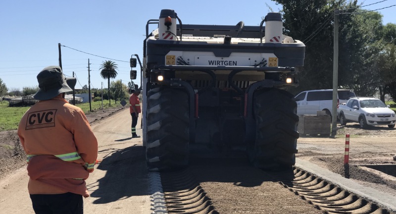 Obras en camino Paso del Medio del Municipio de Las Piedras