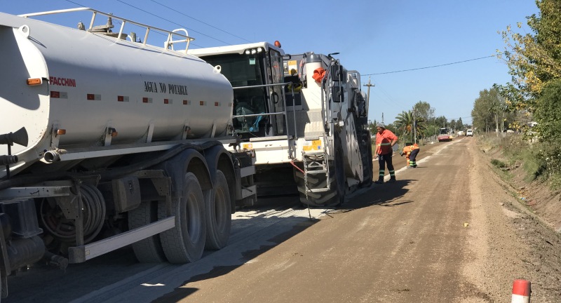Obras en camino Paso del Medio del Municipio de Las Piedras Obras en camino Paso del Medio del Municipio de Las Piedras