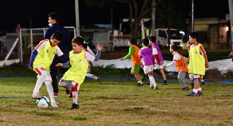 Comenzó el Apertura en el Baby Fútbol canario con la primera fecha que se  jugó este fin de semana. – HOY CANELONES