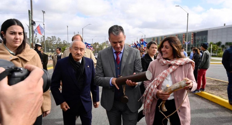 Acto central en conmemoración de los 211° aniversario de la Batalla de Las Piedras y la 111° edición de las Fiestas Mayas en el Obelisco de Las Piedras