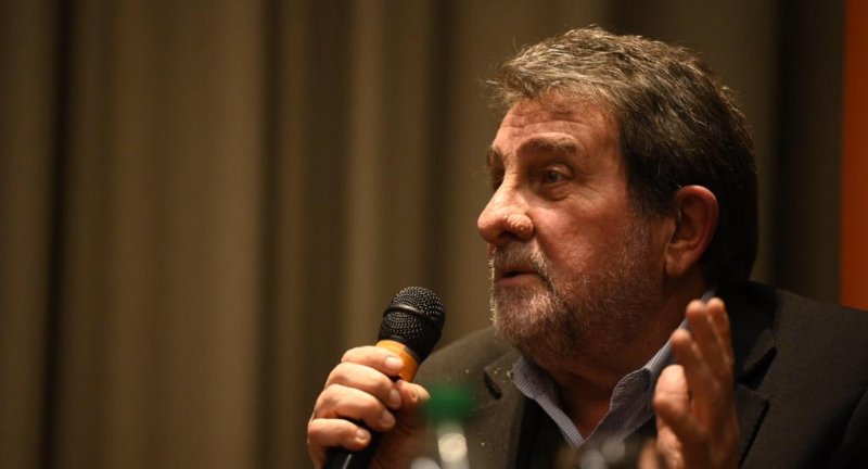 Se realizó una nueva instancia de las Reflexiones Canarias con la temática A 20 años de la crisis del 2002, ¿qué aprendimos los uruguayos? Se realizó una nueva instancia de las Reflexiones Canarias con la temática A 20 años de la crisis del 2002, ¿qué aprendimos los uruguayos?