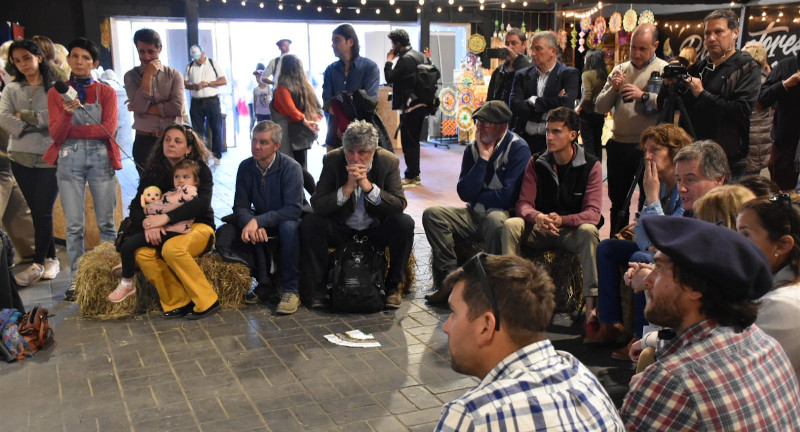Charla: ¿Es importante la calidad higiénico-sanitaria de la leche para la elaboración de quesos? en el Pabellón de la Intendencia de Canelones de la Expo Prado 2022 Charla: ¿Es importante la calidad higiénico-sanitaria de la leche para la elaboración de quesos? en el Pabellón de la Intendencia de Canelones de la Expo Prado 2022