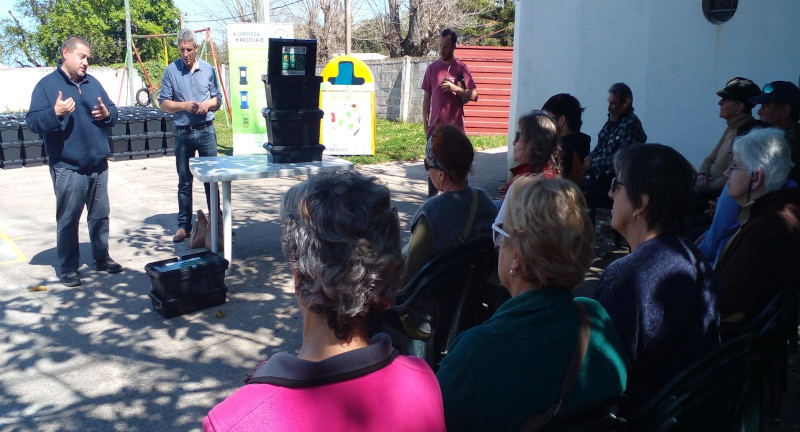 Canelones entregó composteras a 60 familias del balneario San Luis