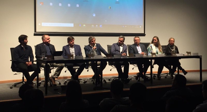 Entrega de diplomas a carniceros de Canelones por el curso de buenas prácticas en el oficio