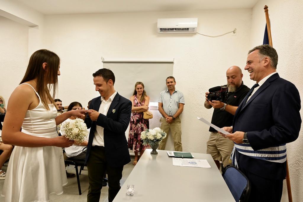 Intendente Orsi ofició su primer casamiento en la localidad de San Jacinto Intendente Orsi ofició su primer casamiento en la localidad de San Jacinto