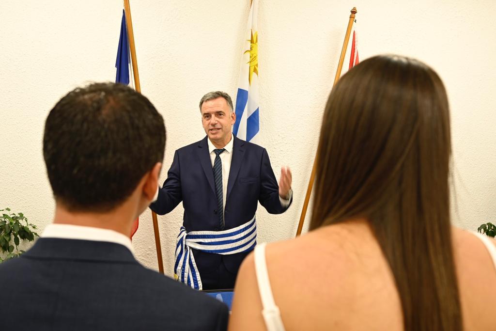Intendente Orsi ofició su primer casamiento en la localidad de San Jacinto Intendente Orsi ofició su primer casamiento en la localidad de San Jacinto