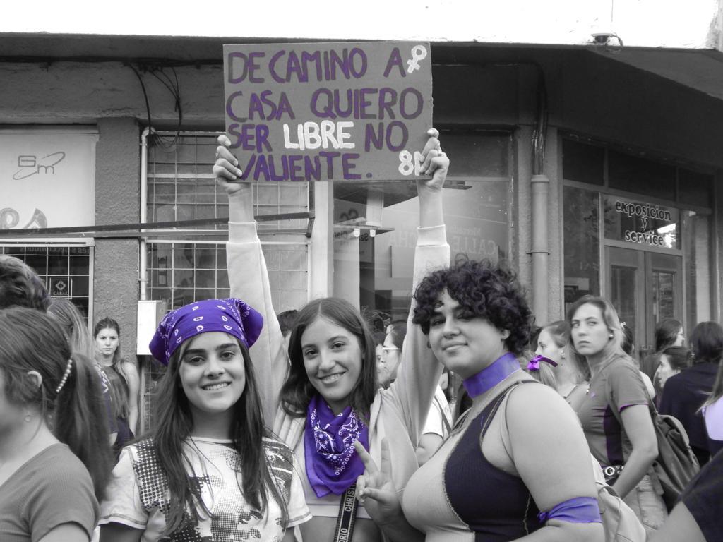 Marcha 8M en ciudad de Canelones