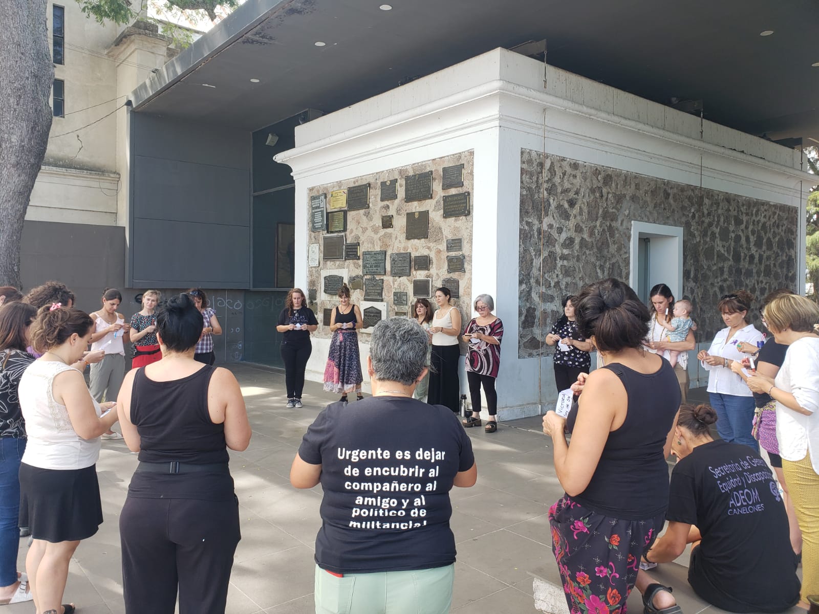 Jornada de paro activo de mujeres y encuentro de trabajadoras municipales canarias en Sauce Jornada de paro activo de mujeres y encuentro de trabajadoras municipales canarias en Sauce