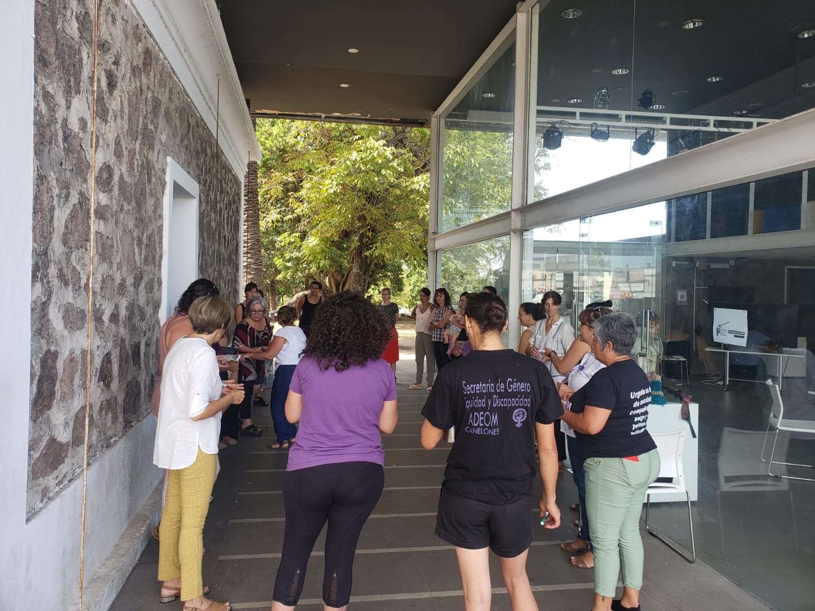 Jornada de paro activo de mujeres y encuentro de trabajadoras municipales canarias en Sauce Jornada de paro activo de mujeres y encuentro de trabajadoras municipales canarias en Sauce