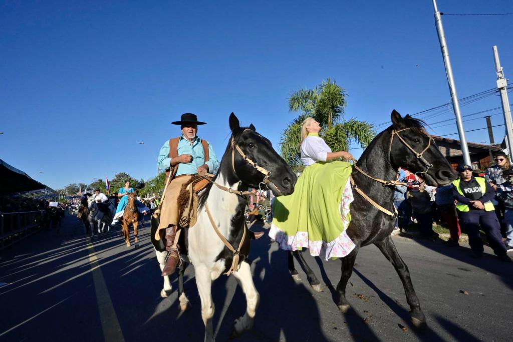Se conmemoró el 212° aniversario de la Batalla de Las Piedras, donde el Intendente Orsi llamó a dar batalla para conseguir la felicidad de todos los uruguayos Se conmemoró el 212° aniversario de la Batalla de Las Piedras, donde el Intendente Orsi llamó a dar batalla para conseguir la felicidad de todos los uruguayos