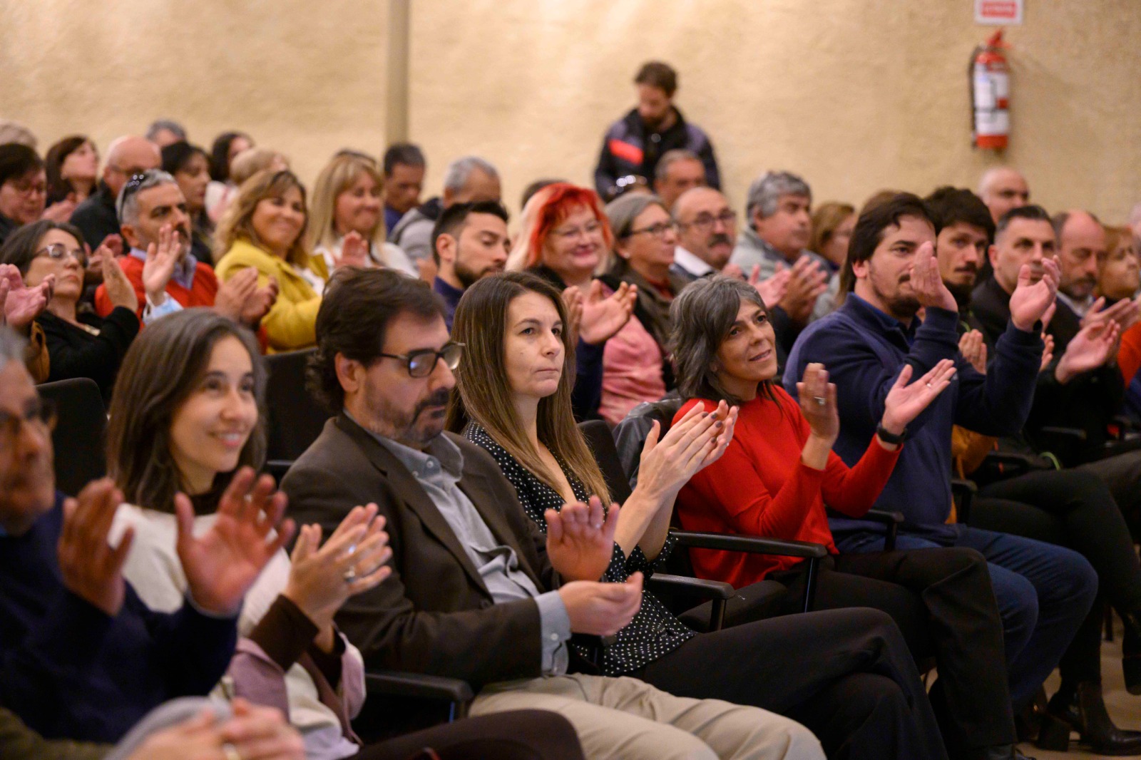 Se entregaron medallas en reconocimiento a funcionarios y funcionarias municipales por sus 25, 30 y 40 años de labor