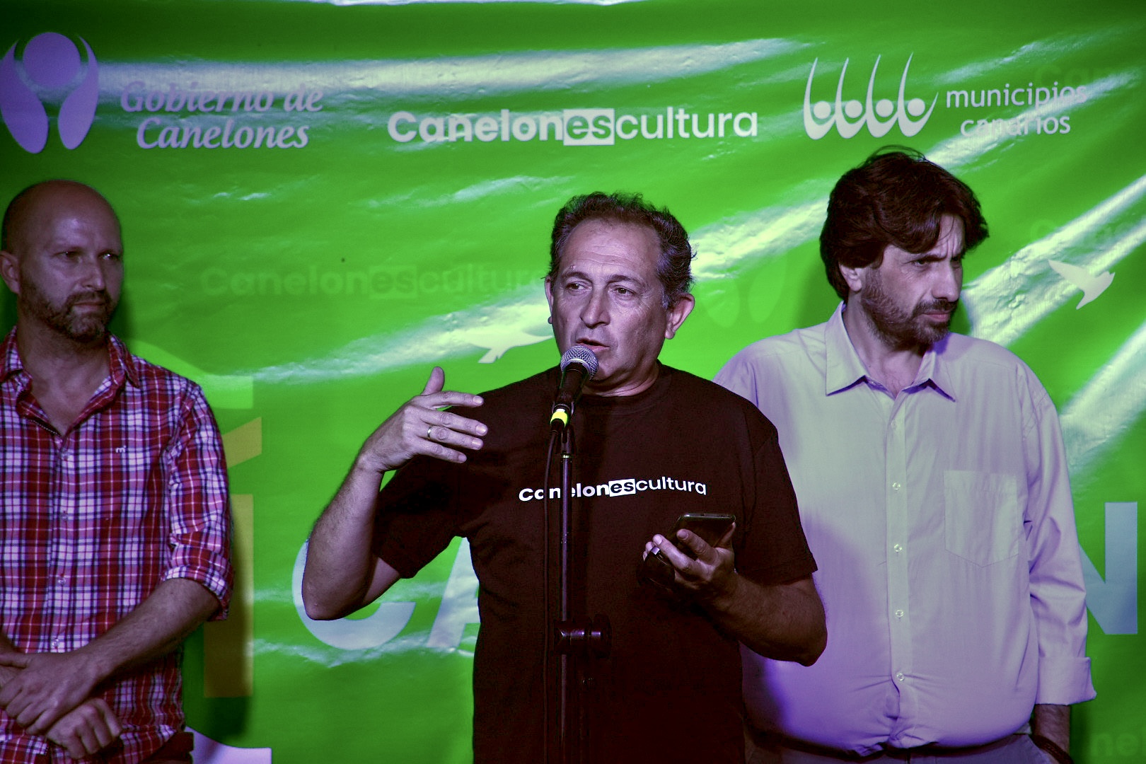 Oratoria del Gerente de Fiestas y Eventos, Alejandro Guarnieri, en la apertura de Viví Canelones en Costa Azul Oratoria del Gerente de Fiestas y Eventos, Alejandro Guarnieri, en la apertura de Viví Canelones en Costa Azul