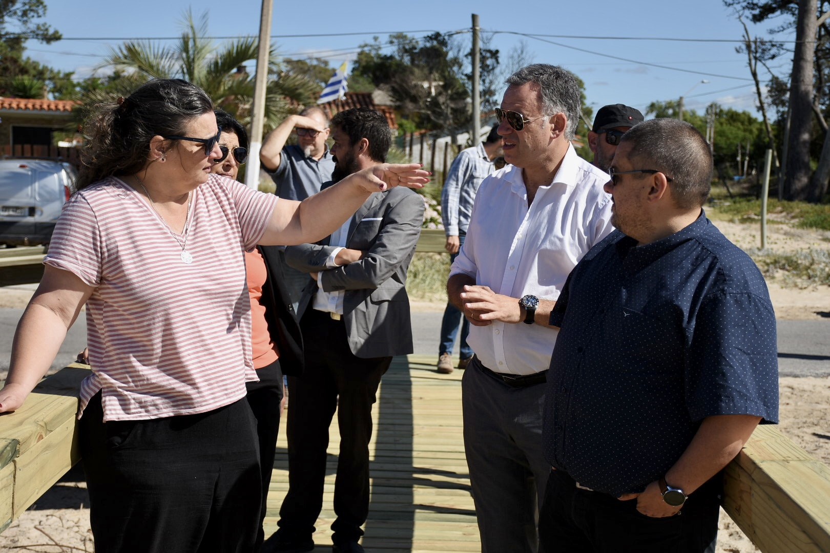 Personas privadas de libertad recuperan las bajadas a la playa en Parque del Plata Personas privadas de libertad recuperan las bajadas a la playa en Parque del Plata