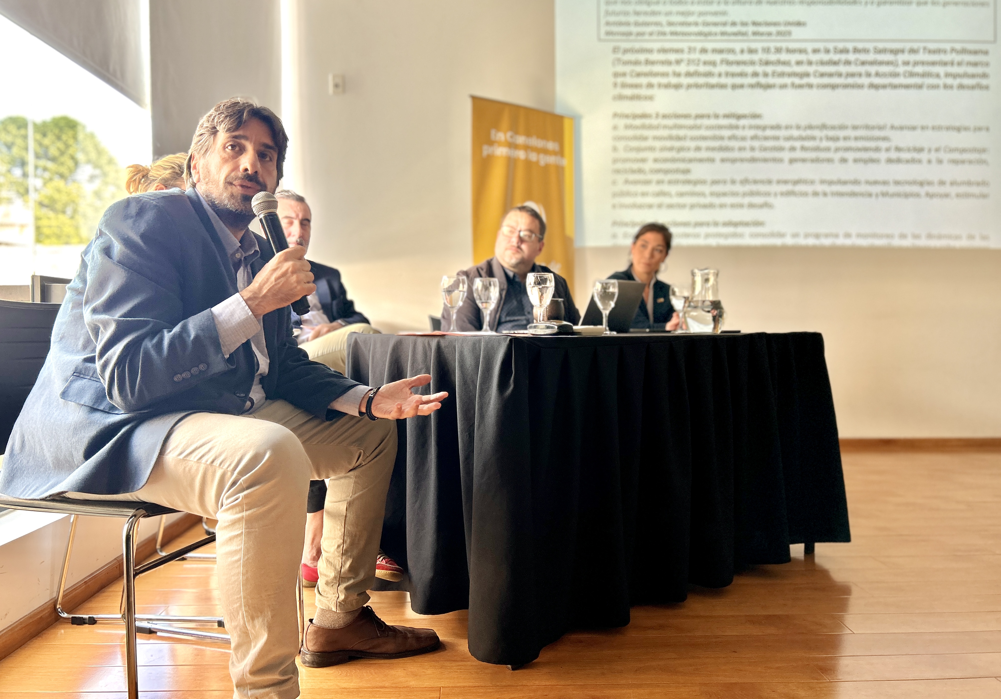 Gobierno de Canelones presentó acciones en el marco de la Estrategia Canaria para la Acción Climática Gobierno de Canelones presentó acciones en el marco de la Estrategia Canaria para la Acción Climática