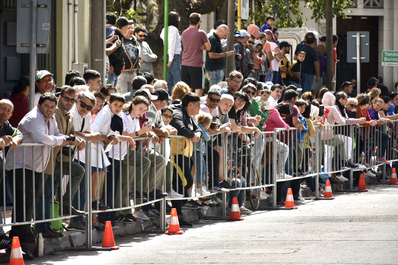 Vuelta Ciclista 2023: llegada de la primera etapa y podio en ciudad de Canelones Vuelta Ciclista 2023: llegada de la primera etapa y podio en ciudad de Canelones