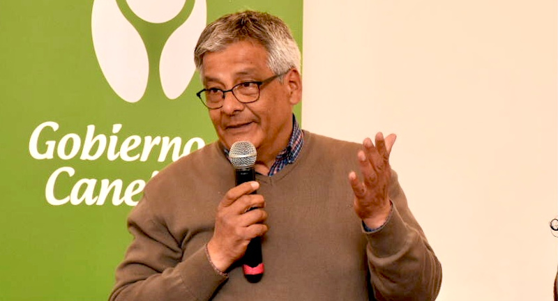 El Alcalde del Municipio de Canelones, Darío Pimienta, en la firma de convenio entre la Intendencia y el Ministerio de Vivienda y Ordenamiento Territorial para el realojo de 40 familias de Canelones El Alcalde del Municipio de Canelones, Darío Pimienta, en la firma de convenio entre la Intendencia y el Ministerio de Vivienda y Ordenamiento Territorial para el realojo de 40 familias de Canelones