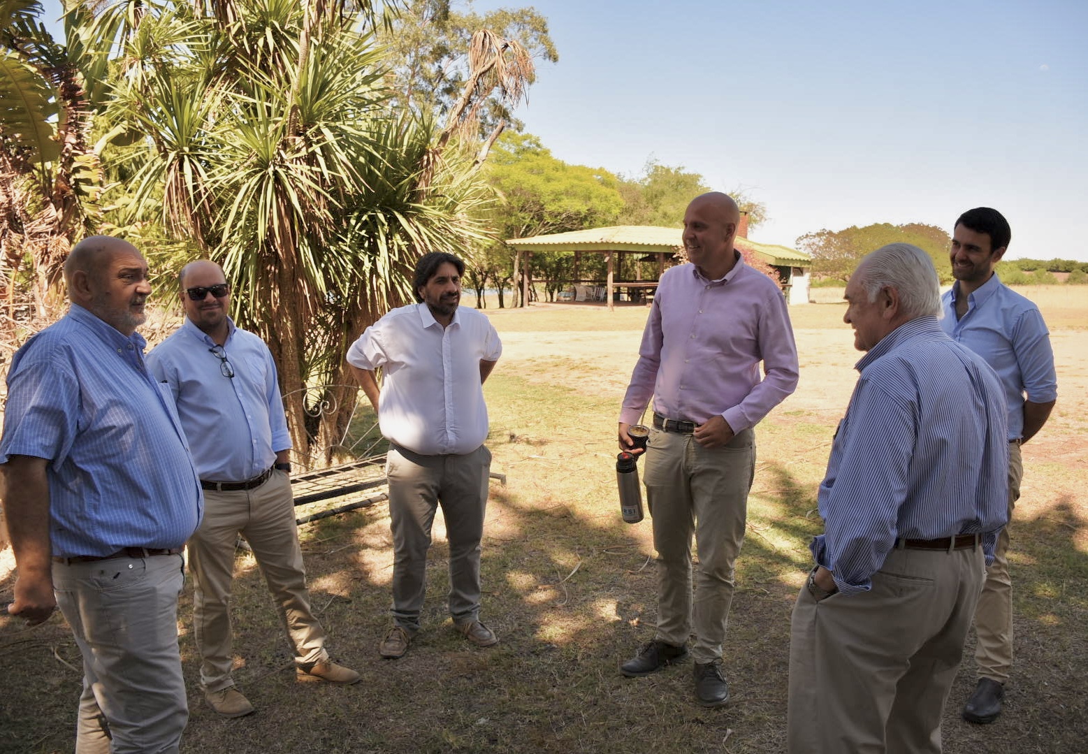 Autoridades de la Intendencia recorrieron empresas productivas que integran el programa Canelones te alimenta Autoridades de la Intendencia recorrieron empresas productivas que integran el programa Canelones te alimenta