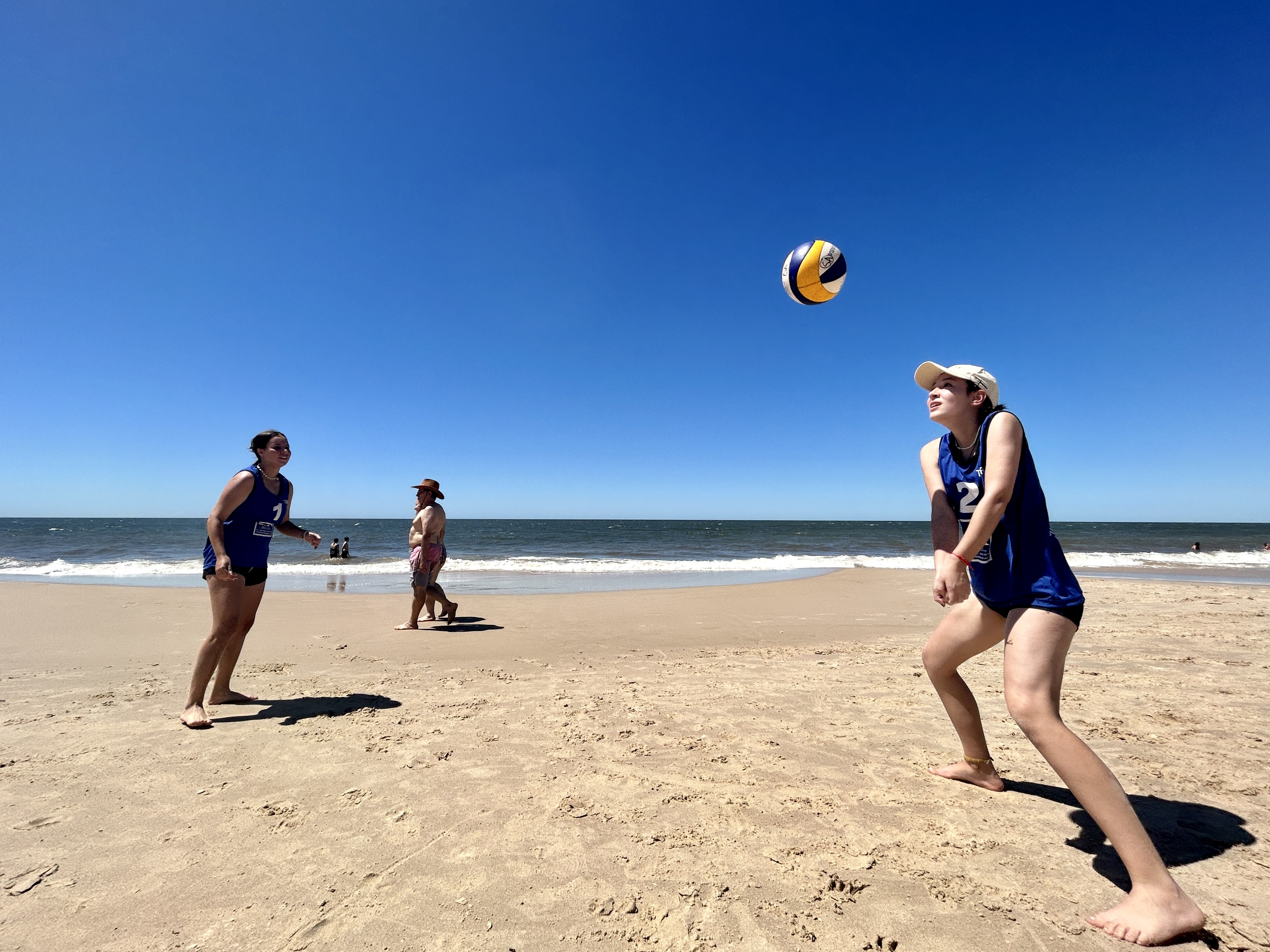 Promotores deportivos de la Intendencia organizaron un circuito de voleibol en Salinas Promotores deportivos de la Intendencia organizaron un circuito de voleibol en Salinas