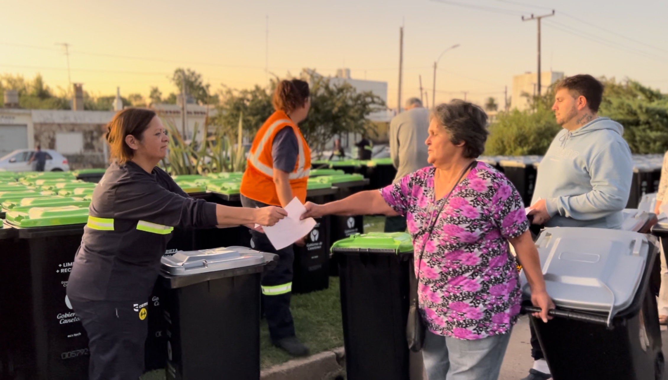 Se entregaron nuevos contenedores y composteras en el Municipio de Progreso