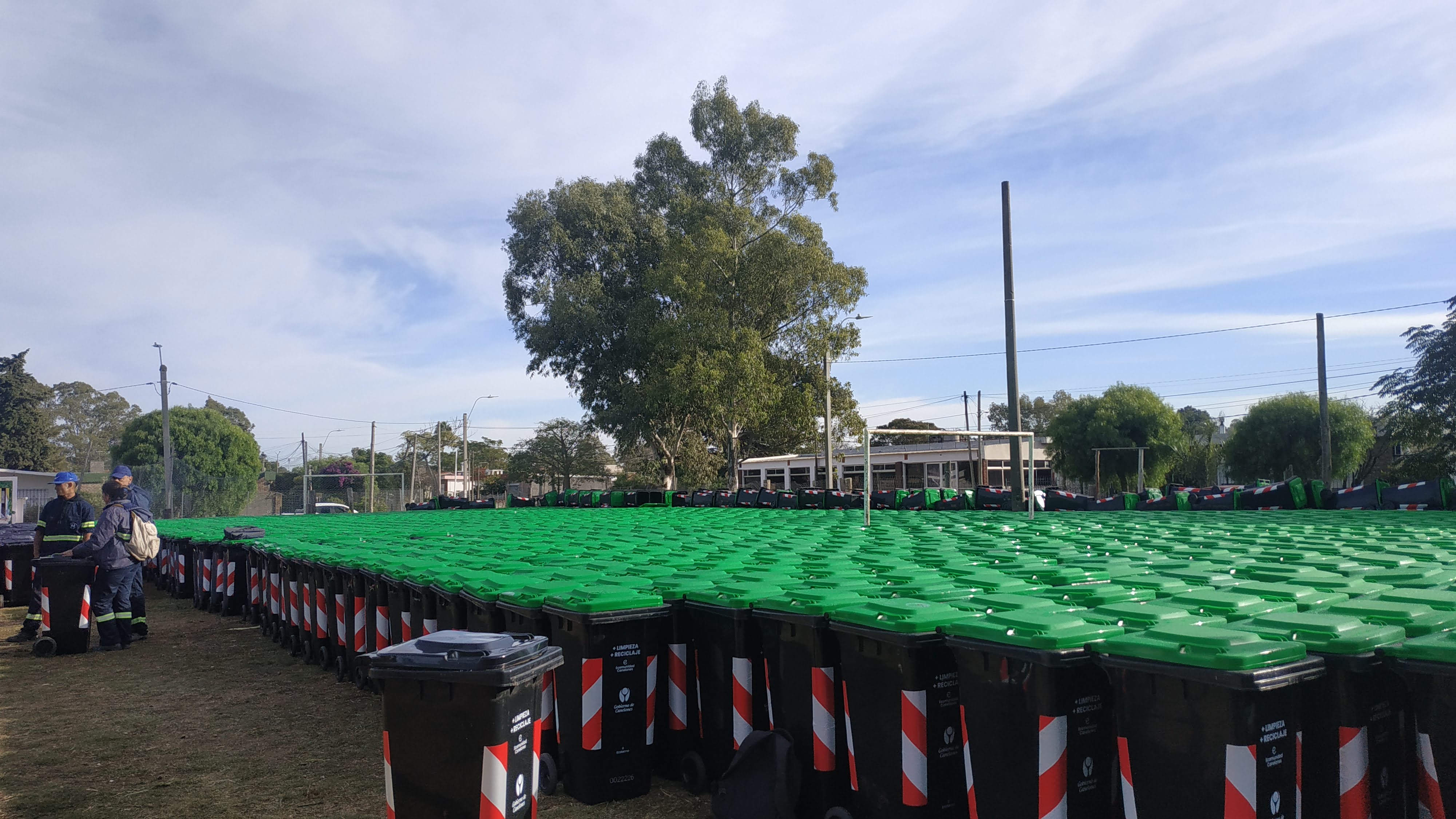 2500 familias de Shangrilá recibieron equipamiento de reciclaje y compostaje 2500 familias de Shangrilá recibieron equipamiento de reciclaje y compostaje