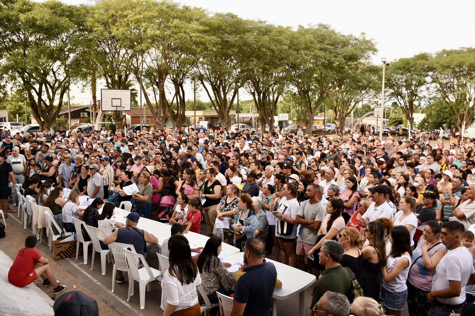 Más de 2000 familias recibieron contenedores para reciclar en Suárez