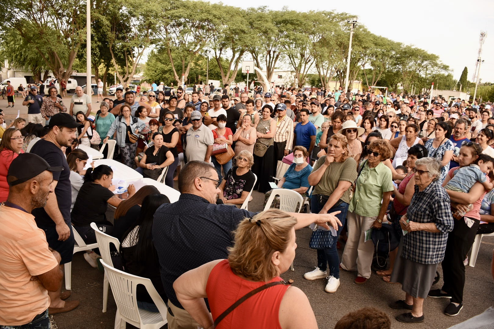 Más de 2000 familias recibieron contenedores para reciclar en Suárez