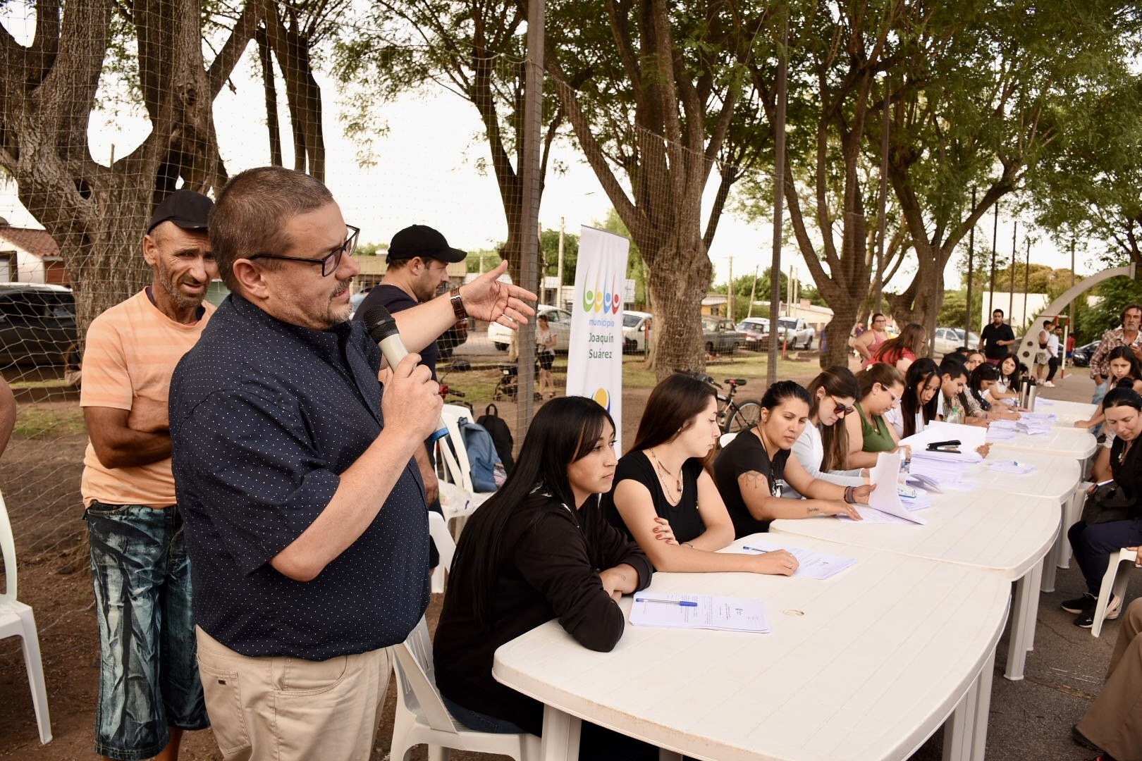 Más de 2000 familias recibieron contenedores para reciclar en Suárez