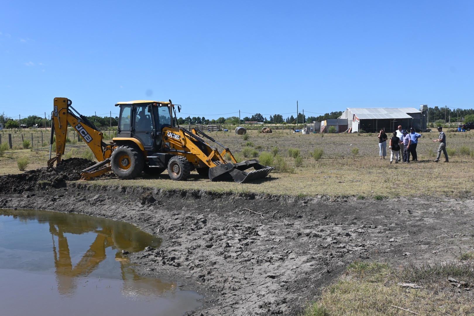 Autoridades visitaron la zona rural de la Ruta 107 para profundiza la asistencia a los productores rurales ante la problemática por el déficit hídrico 