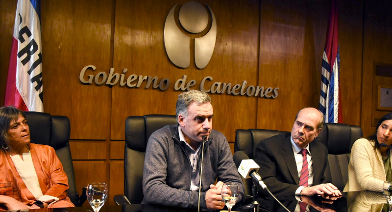 La Intendencia de Canelones y el INAU firmaron un convenio para apoyar el egreso y la autonomía de adolescentes y jóvenes La Intendencia de Canelones y el INAU firmaron un convenio para apoyar el egreso y la autonomía de adolescentes y jóvenes