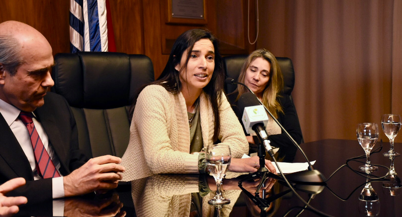 La Intendencia de Canelones y el INAU firmaron un convenio para apoyar el egreso y la autonomía de adolescentes y jóvenes La Intendencia de Canelones y el INAU firmaron un convenio para apoyar el egreso y la autonomía de adolescentes y jóvenes