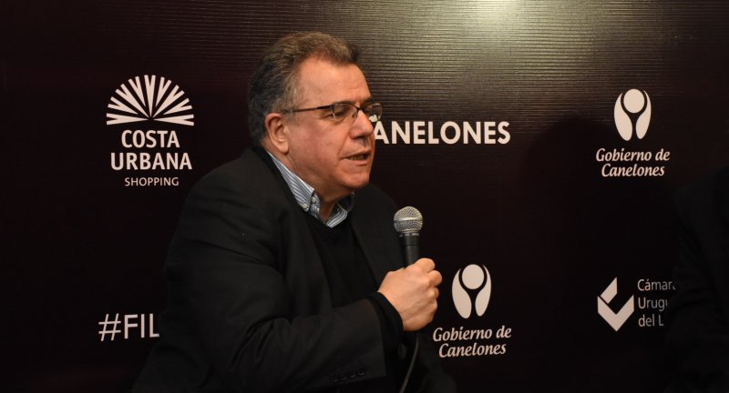 El Intendente Orsi participó de la presentación del libro La fuerza de las ideas de Julio María Sanguinetti  