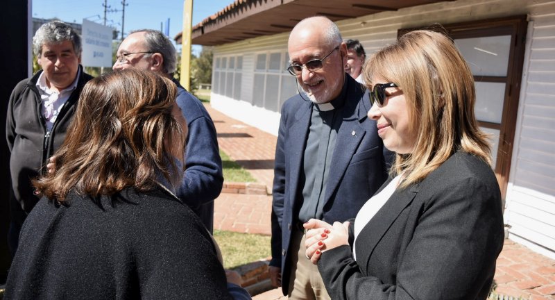 Scholas de Ciudadanía: el abordaje de los y las jóvenes a las problemáticas de su realidad social y el compromiso de Canelones de trabajar en las soluciones Scholas de Ciudadanía: el abordaje de los y las jóvenes a las problemáticas de su realidad social y el compromiso de Canelones de trabajar en las soluciones