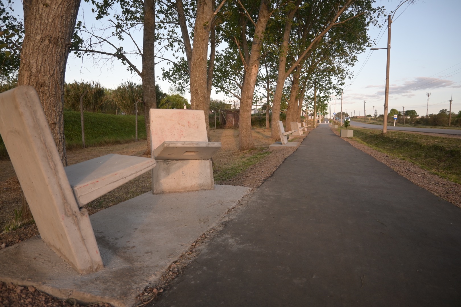 Senda peatonal en Juanicó Senda peatonal en Juanicó