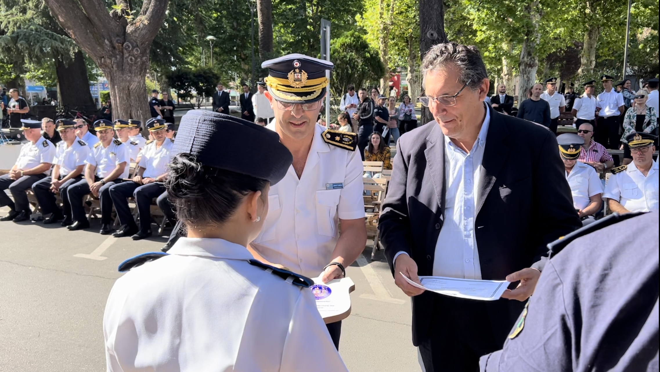 Director de Tránsito y Seguridad vial, Gustavo Mobilio, en el 193° aniversario de la Policía Nacional y aniversario de la Jefatura de Policía de Canelones Director de Tránsito y Seguridad vial, Gustavo Mobilio, en el 193° aniversario de la Policía Nacional y aniversario de la Jefatura de Policía de Canelones