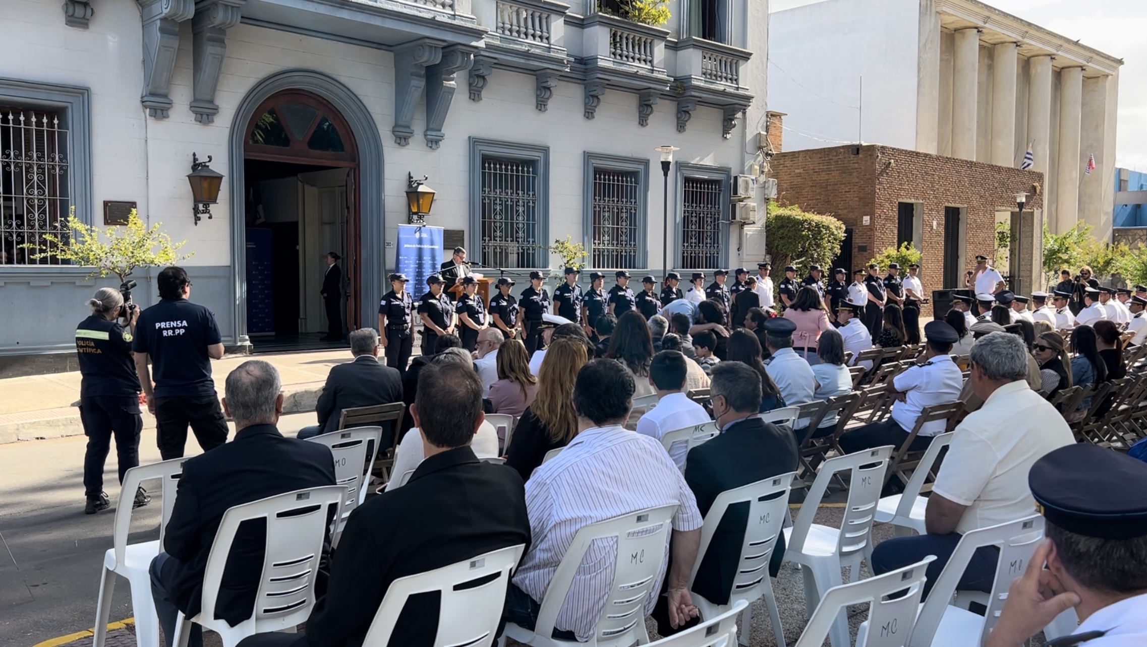 Gobierno de Canelones estuvo presente en el 193° aniversario de la Policía Nacional y aniversario de la Jefatura de Policía de Canelones Gobierno de Canelones estuvo presente en el 193° aniversario de la Policía Nacional y aniversario de la Jefatura de Policía de Canelones