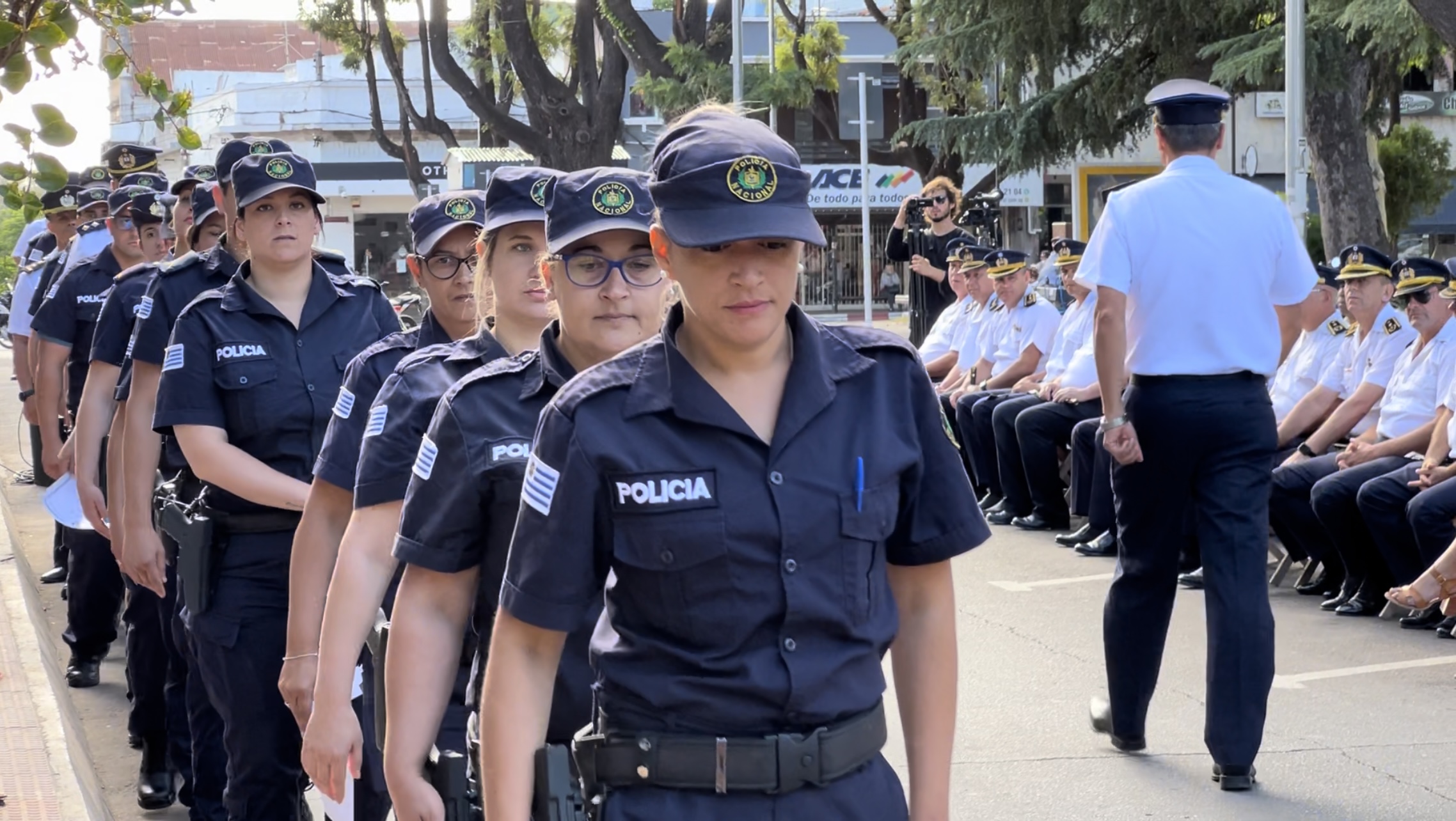 Gobierno de Canelones estuvo presente en el 193° aniversario de la Policía Nacional y aniversario de la Jefatura de Policía de Canelones Gobierno de Canelones estuvo presente en el 193° aniversario de la Policía Nacional y aniversario de la Jefatura de Policía de Canelones