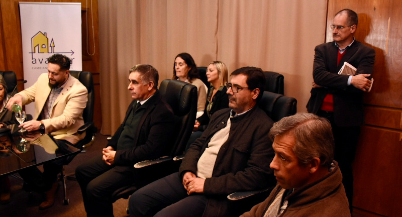 Gobierno de Canelones y MVOT firman convenio de cooperación técnica para implementar acciones de integración social y urbana Gobierno de Canelones y MVOT firman convenio de cooperación técnica para implementar acciones de integración social y urbana