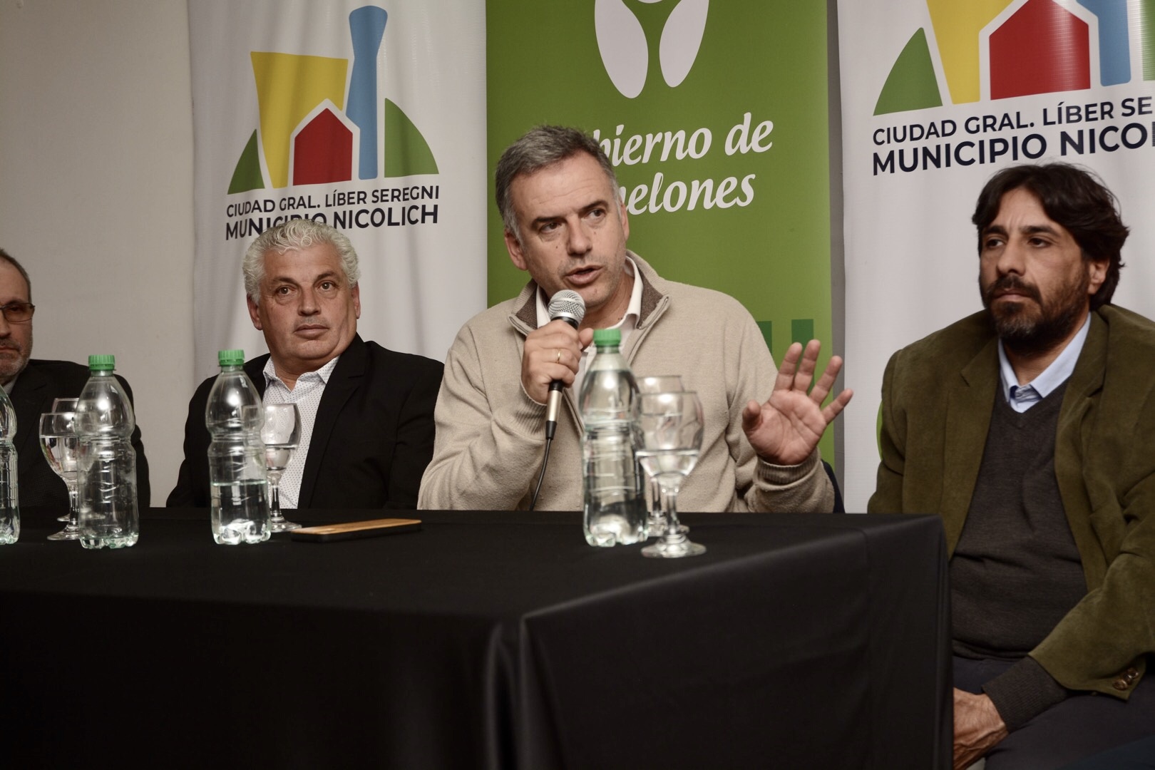 Alcalde de Ciudad Liber Seregni, Liber Moreno, Intendente de Canelones, Yamandú Orsi, y Director General de Tránsito y Transporte, Marcelo Metediera