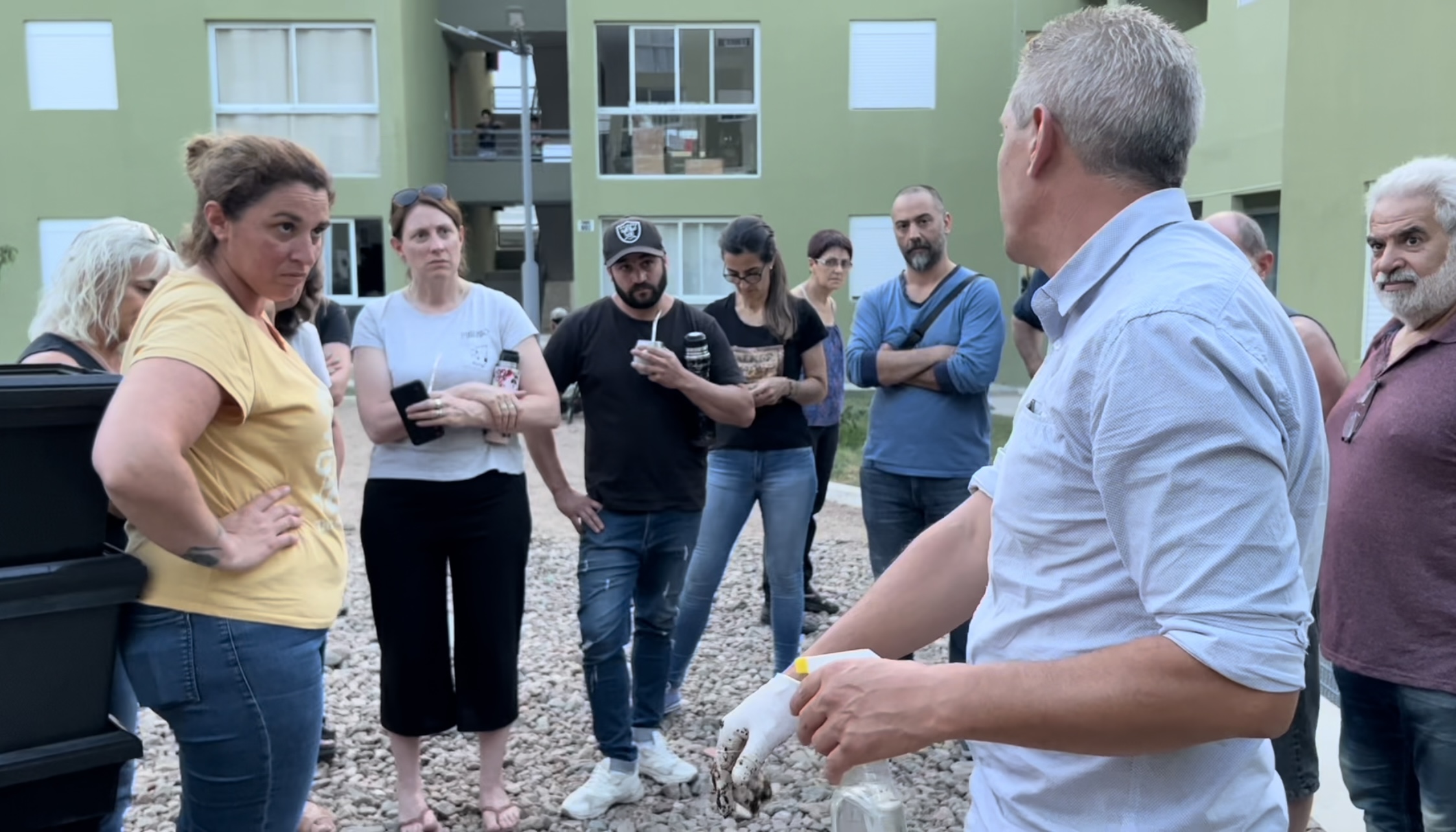 El programa Hogares Sustentables llegó a 35 familias de las viviendas COVITRAUN de Santa Lucía El programa Hogares Sustentables llegó a 35 familias de las viviendas COVITRAUN de Santa Lucía