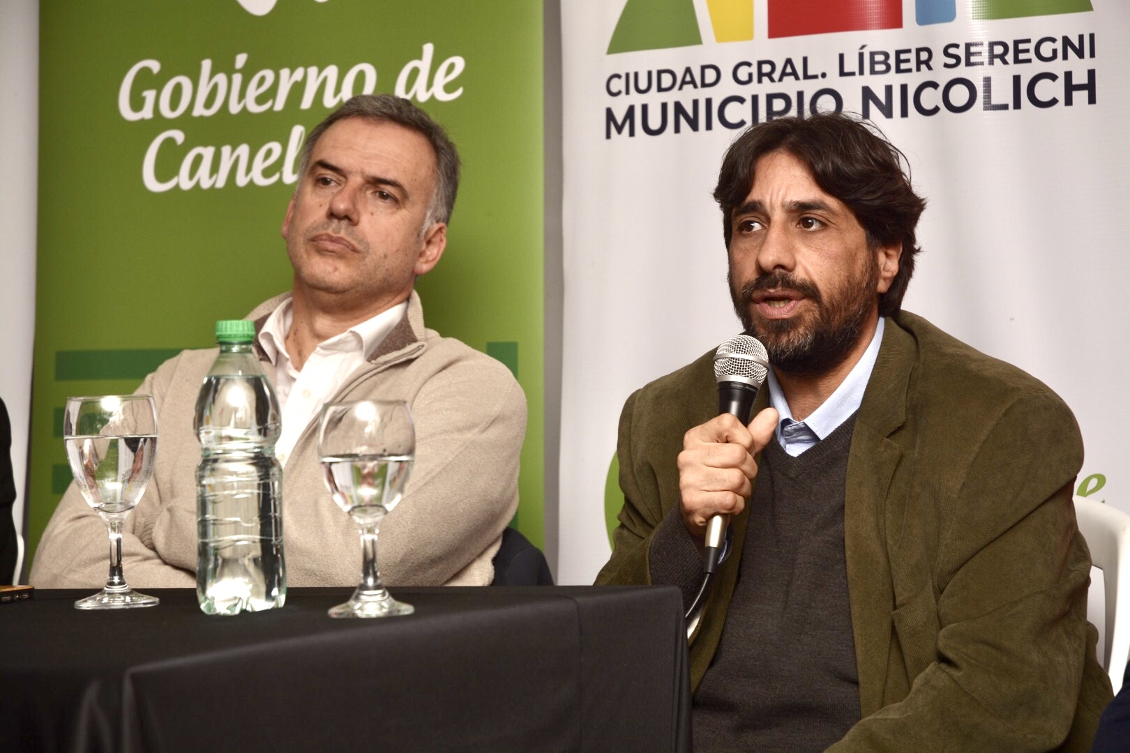 Intendente de Canelones, Yamandú Orsi, y Director General de Tránsito y Transporte, Marcelo Metediera Intendente de Canelones, Yamandú Orsi, y Director General de Tránsito y Transporte, Marcelo Metediera