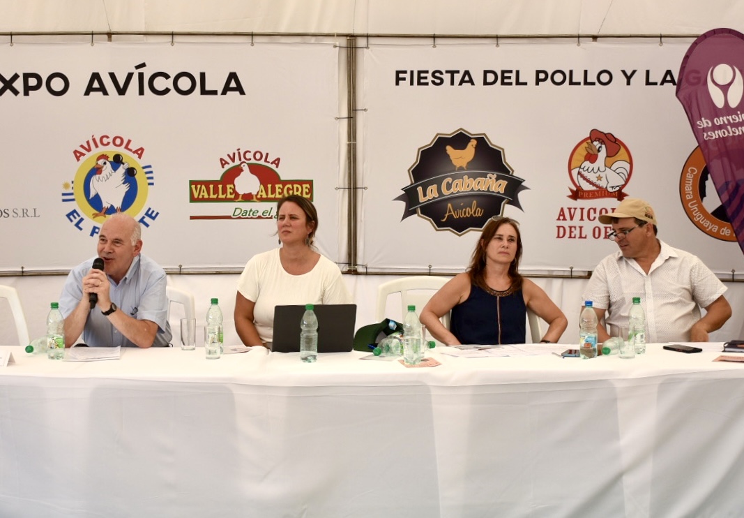 Intendente Yamandú Orsi estuvo presente en la inauguración de la Expo Avícola 2023 Intendente Yamandú Orsi estuvo presente en la inauguración de la Expo Avícola 2023