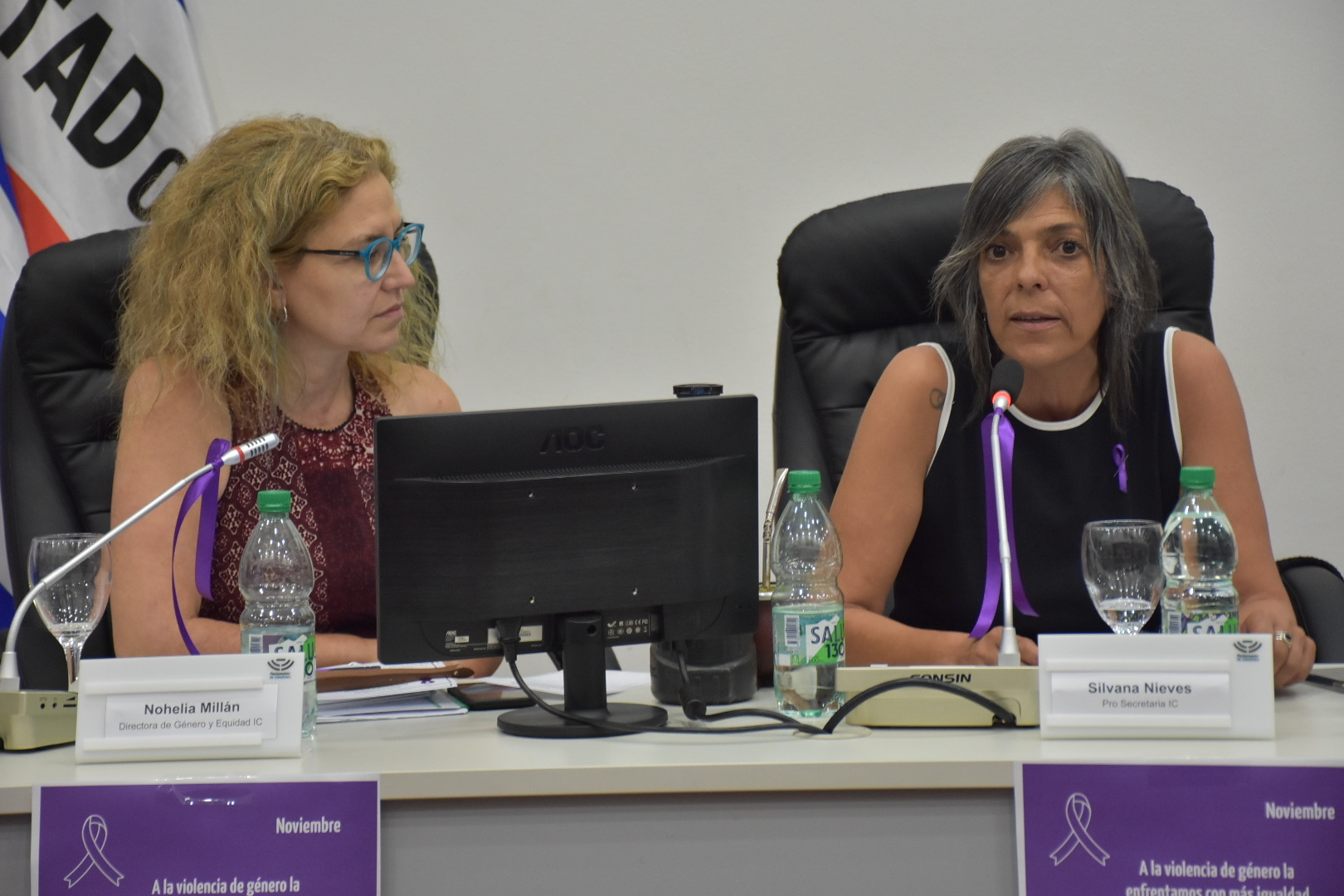Pro Secretaria General de la Intendencia, As. Soc. Silvana Nieves, y la Directora de Género de la Intendencia de Canelones, Nohelia Millán, en sesión extraordinaria en la Junta Departamental de Canelones, en el marco del Mes Internacional para la Eliminación de la Violencia Contra las Mujeres Pro Secretaria General de la Intendencia, As. Soc. Silvana Nieves, y la Directora de Género de la Intendencia de Canelones, Nohelia Millán, en sesión extraordinaria en la Junta Departamental de Canelones, en el marco del Mes Internacional para la Eliminación de la Violencia Contra las Mujeres