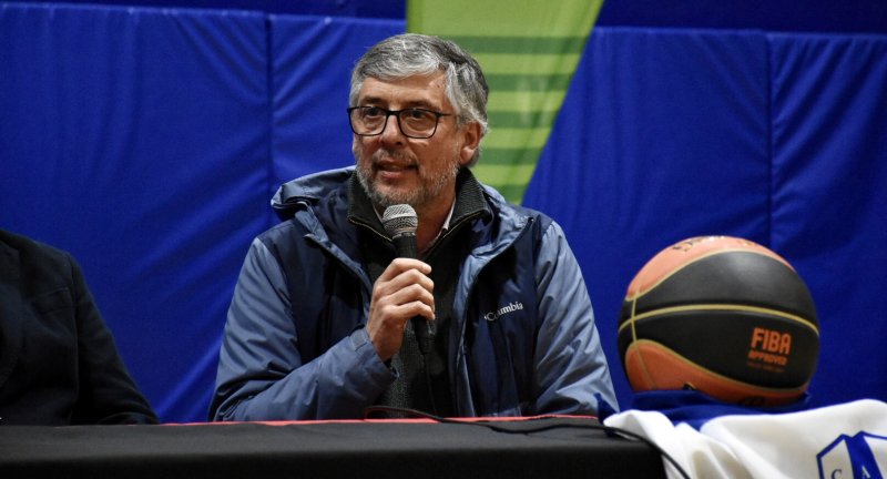 El Alcalde de Las Piedras, Gustavo González, en la inauguración de las nuevas obras del Estadio Federal Cirilio Malnatti del Club Atlético Juventud de Las Piedras