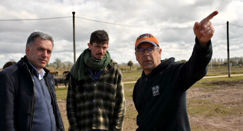 Intendente Orsi visitó la chacra de Animales Sin Hogar Intendente Orsi visitó la chacra de Animales Sin Hogar
