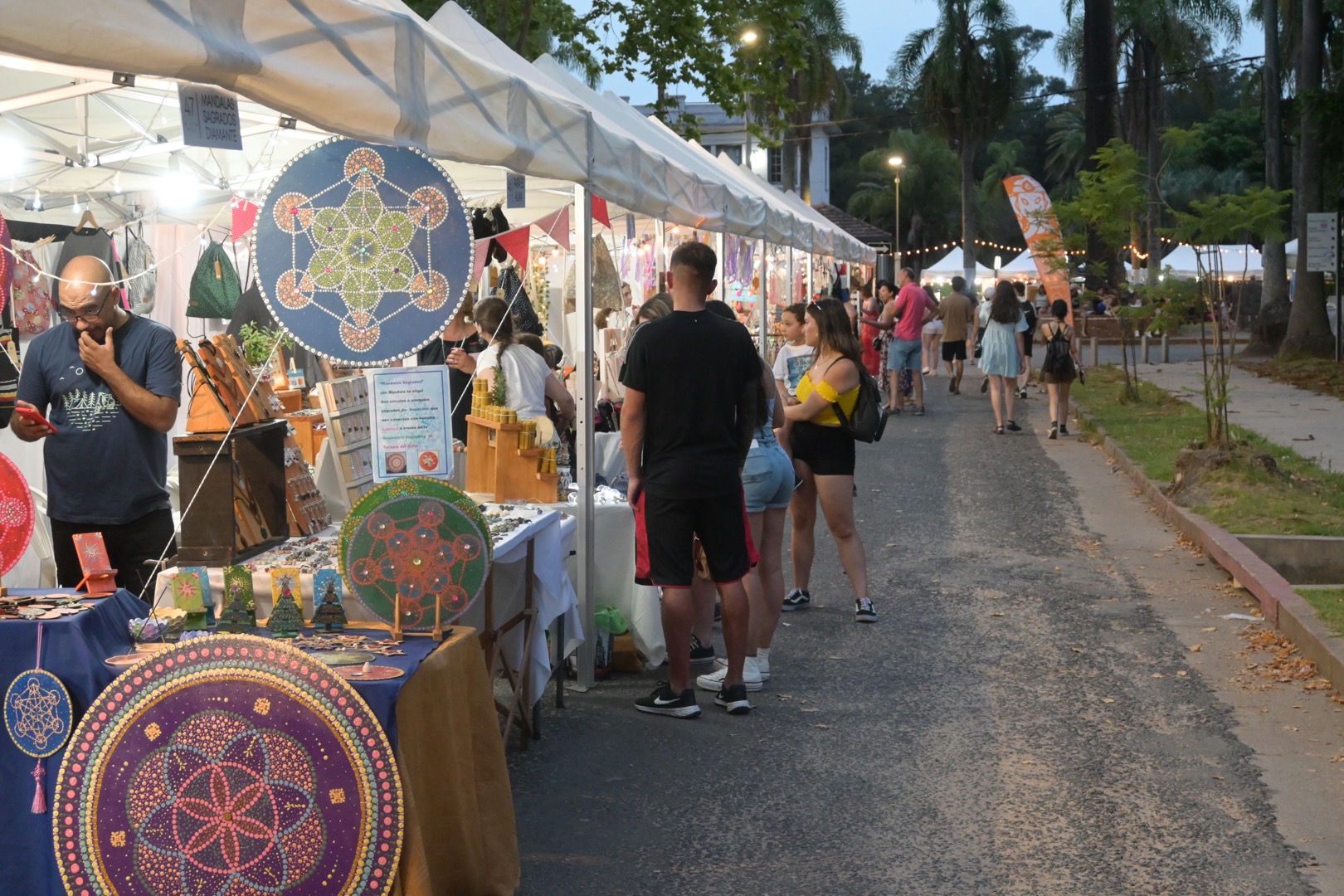 Se desarrolló la décima edición de la Feria de las Artes con más de 100 emprendimientos Se desarrolló la décima edición de la Feria de las Artes con más de 100 emprendimientos
