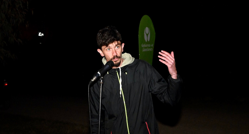 El Alcalde de Los Cerrillos, Prof. Rodrigo Roncio, en la inauguración de 118 luminarias en Las Brujas El Alcalde de Los Cerrillos, Prof. Rodrigo Roncio, en la inauguración de 118 luminarias en Las Brujas