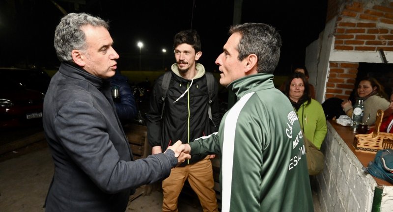Gobierno de Canelones iluminó la cancha de Baby Fútbol del Club Atlético Cerrillos Gobierno de Canelones iluminó la cancha de Baby Fútbol del Club Atlético Cerrillos