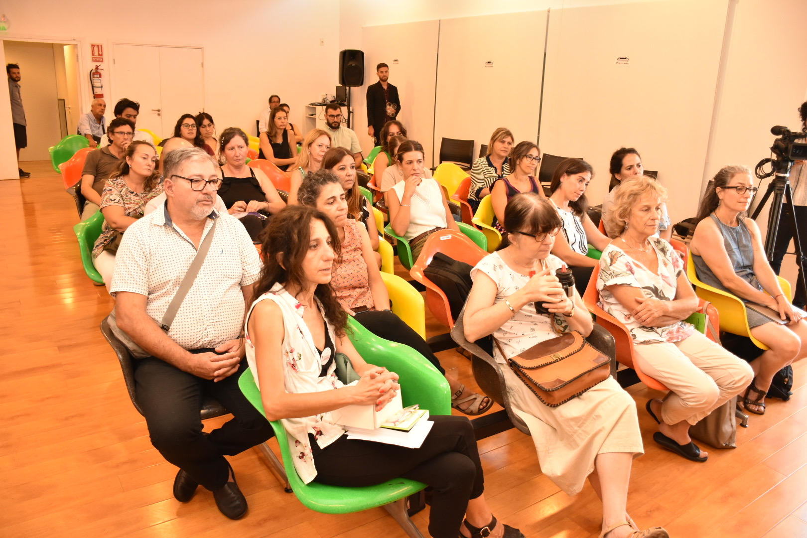 Se realizó la presentación del libro Infancias en Dictadura