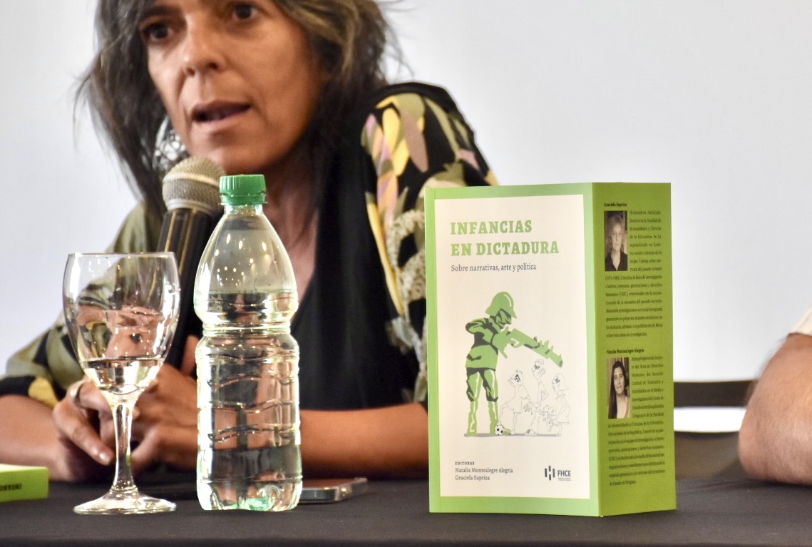 Pro Secretaria General de la Intendencia de Canelones, Lic. Silvana Nieves, en la presentación del libro Infancias en Dictadura